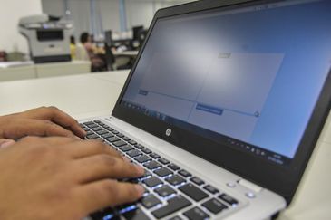 IT-and-internet-sectors-dominate-job-market-by-2020-1.jpg