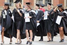 1462234935-3916-graduates-1870083b.jpg