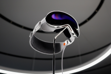 Apple-Vision-Pro-Hands-On-Gear-F.png