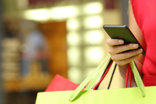 phone-and-shopping-bags_ss_1920.png